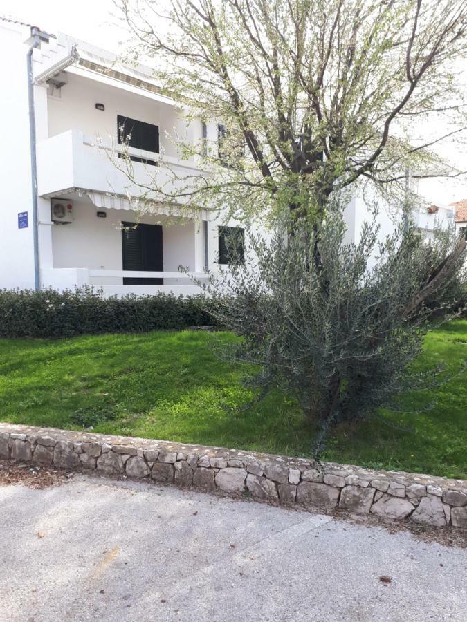 Villa Iris 希贝尼克 外观 照片
