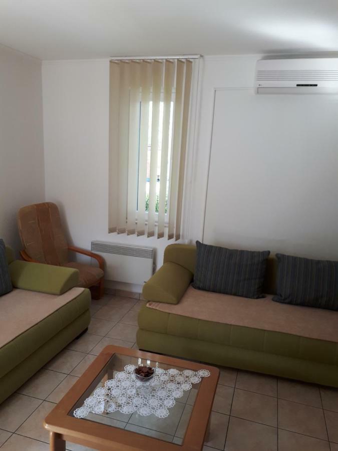 Villa Iris 希贝尼克 外观 照片
